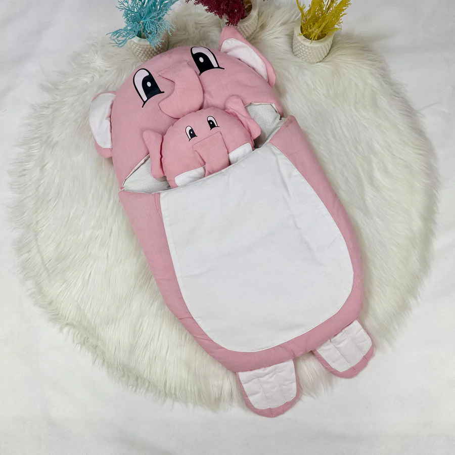 Character summer carry nest with head shape pillow